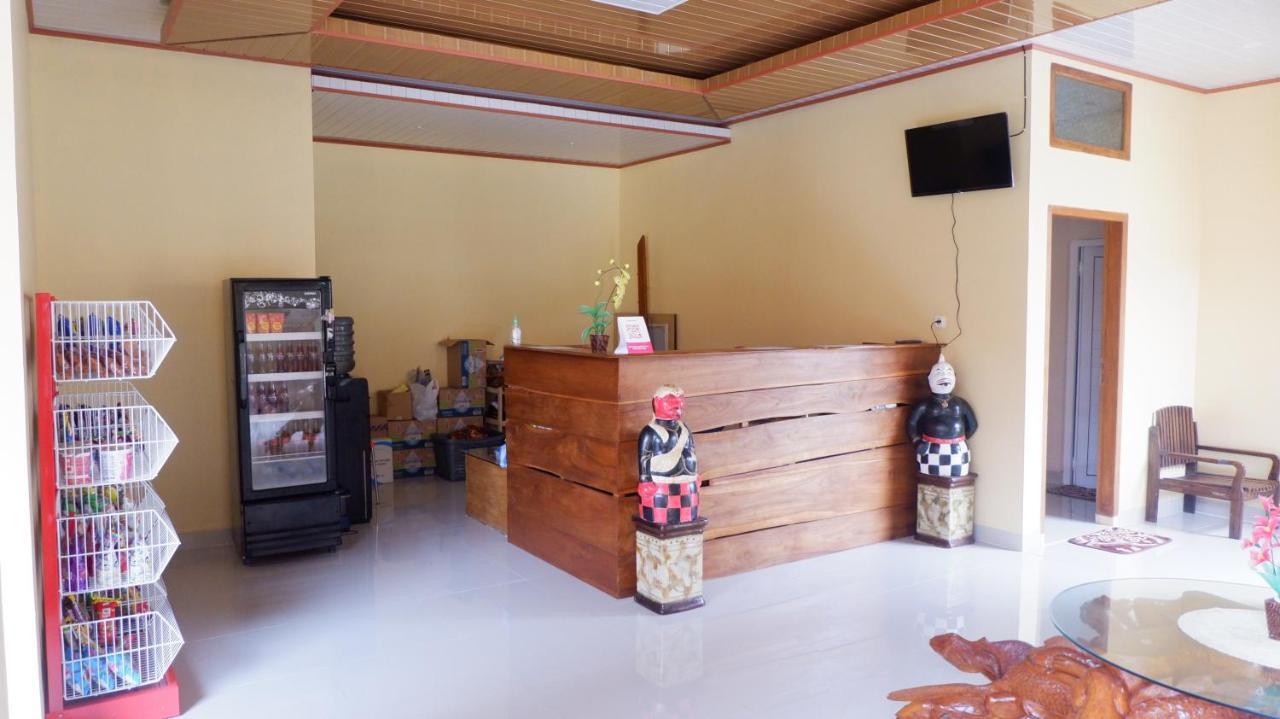 ホテル Reddoorz Syariah Near Tugu Lampu Gentur チアンジュール エクステリア 写真